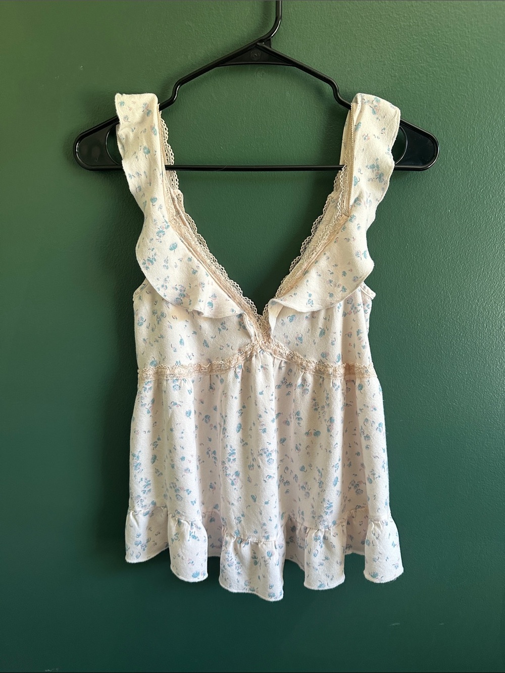 URBAN Romantics Pale Pink Floral Lace-Trim Tank size Medium